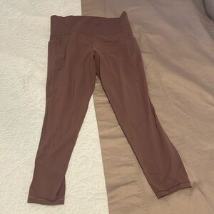 Athleta Salutation Stash 7/8 tight